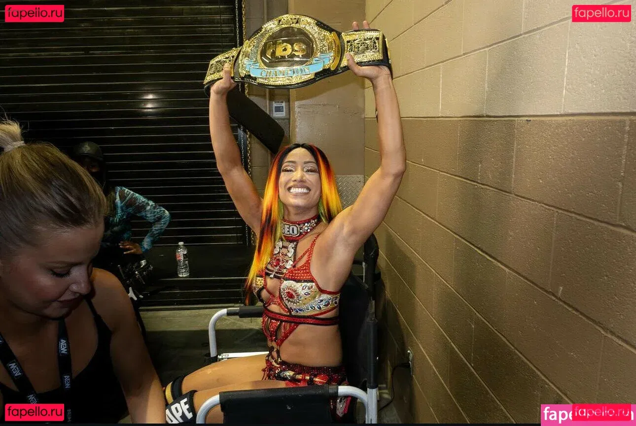 Sasha Banks Onlyfans Photo Gallery 