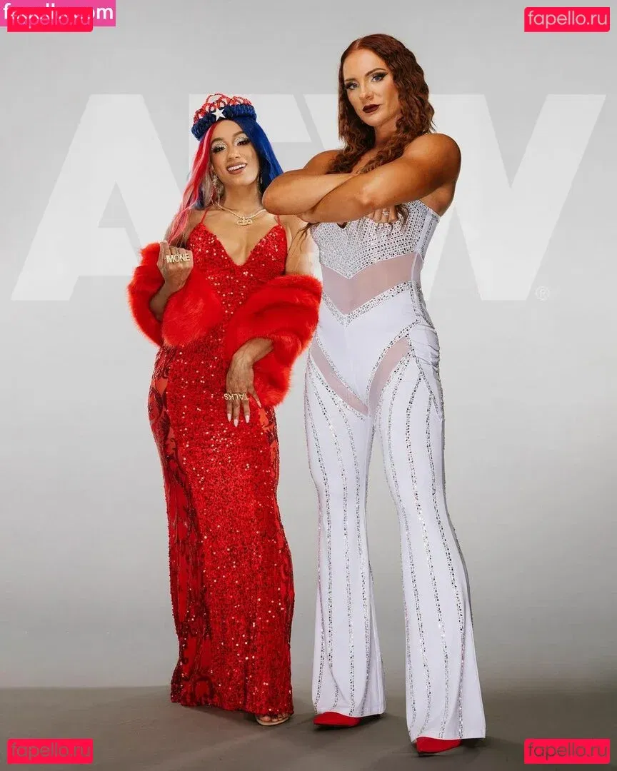 Sasha Banks Onlyfans Photo Gallery 