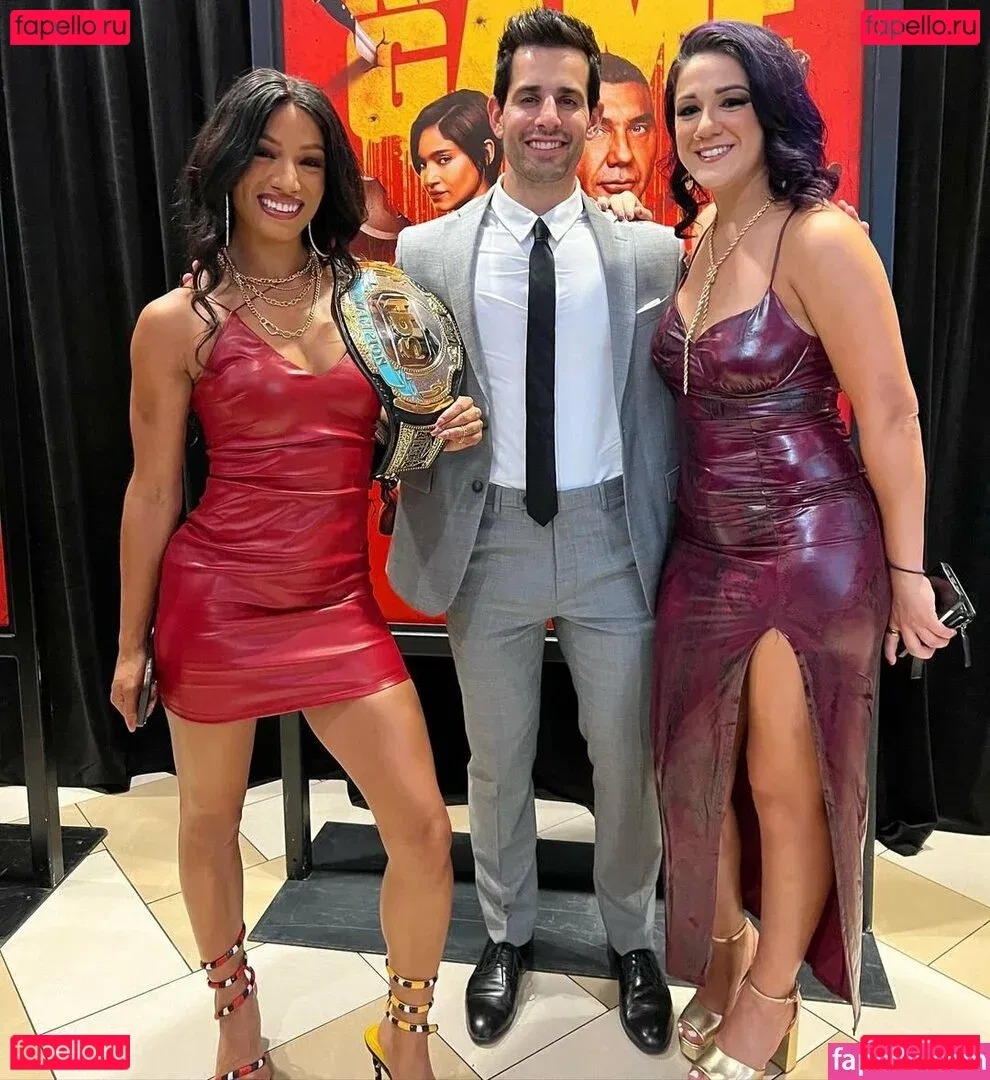 Sasha Banks Onlyfans Photo Gallery 