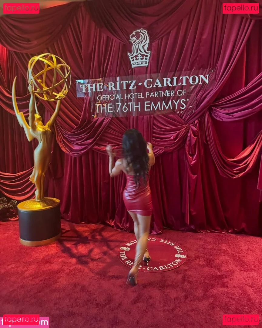 Sasha Banks Onlyfans Photo Gallery 