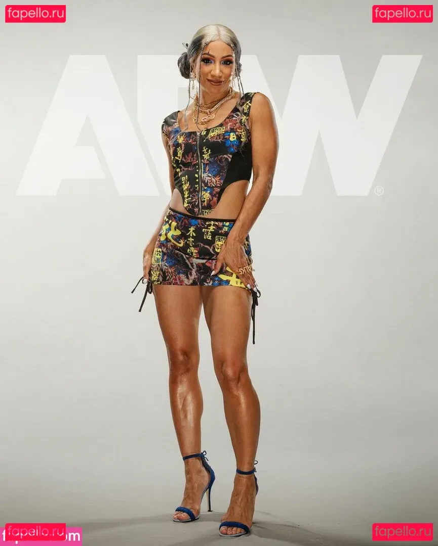 Sasha Banks Onlyfans Photo Gallery 