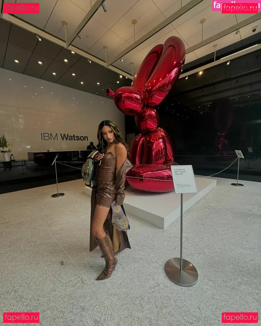 Sasha Banks Onlyfans Photo Gallery 