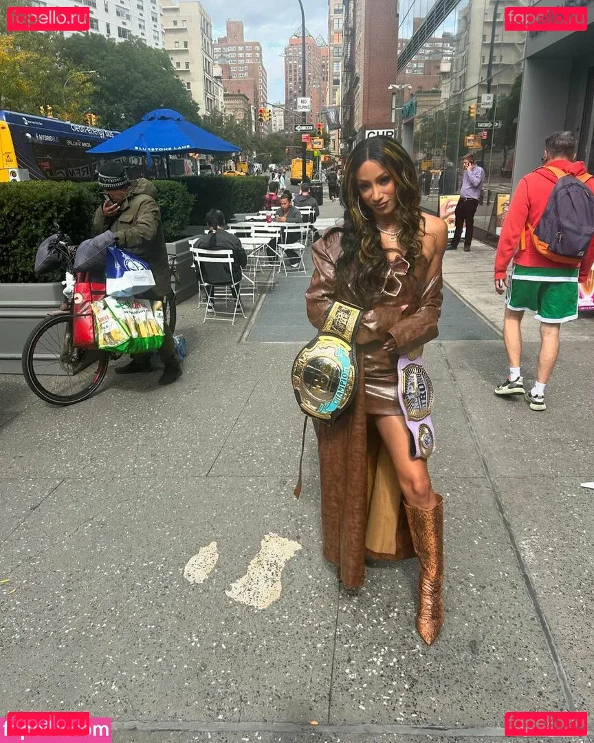 Sasha Banks Onlyfans Photo Gallery 