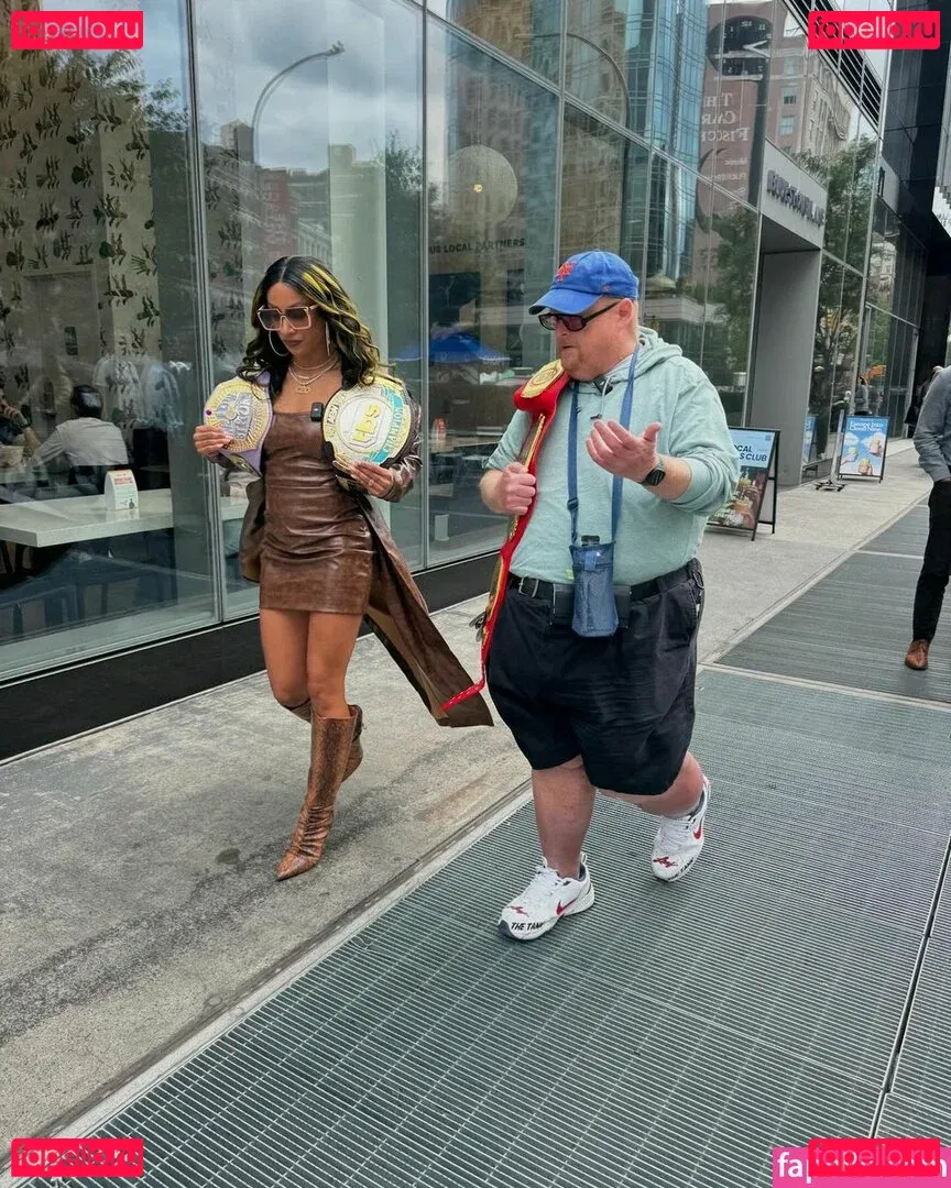 Sasha Banks Onlyfans Photo Gallery 