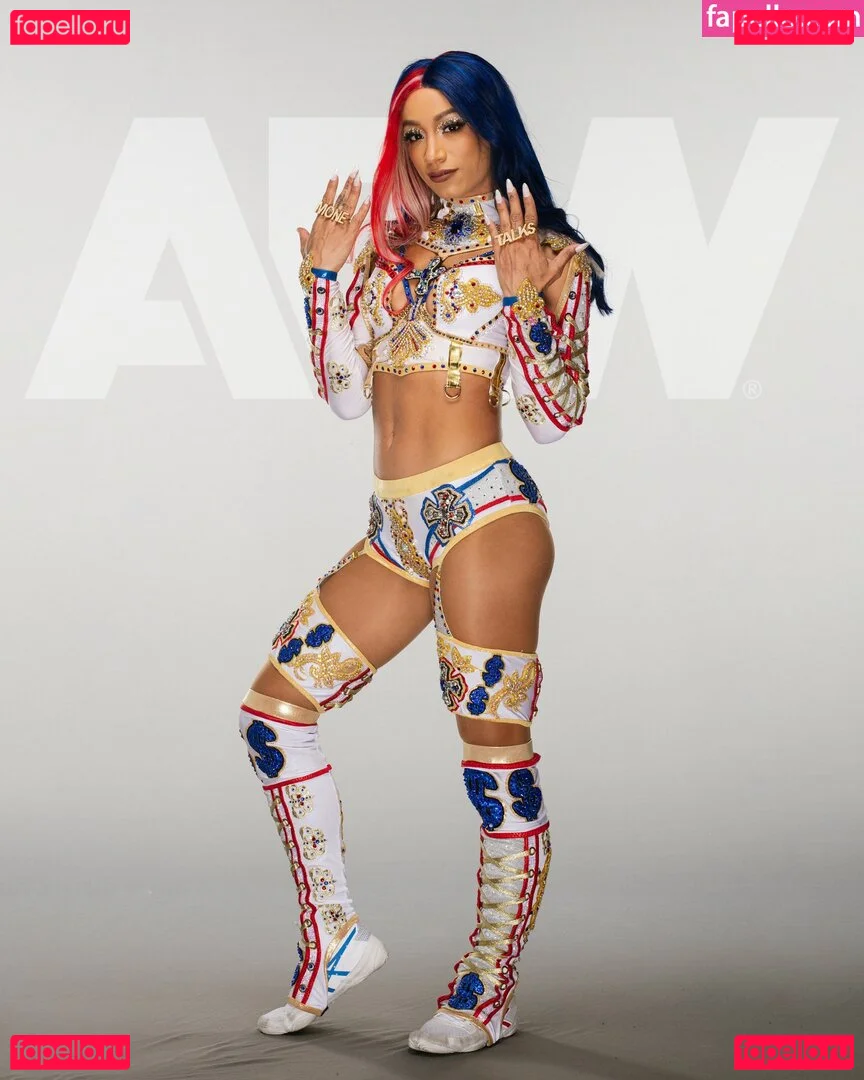 Sasha Banks Onlyfans Photo Gallery 