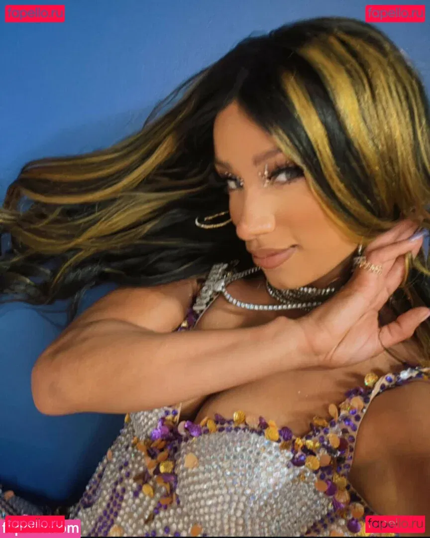 Sasha Banks Onlyfans Photo Gallery 