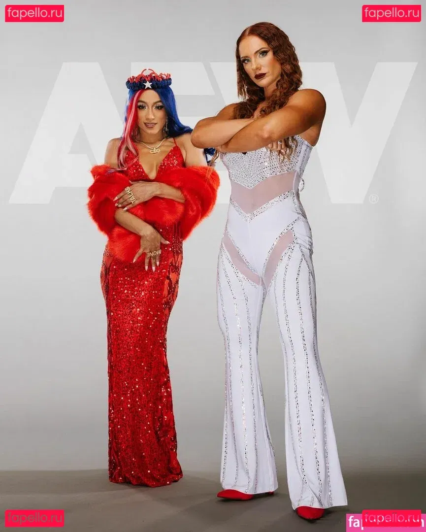 Sasha Banks Onlyfans Photo Gallery 