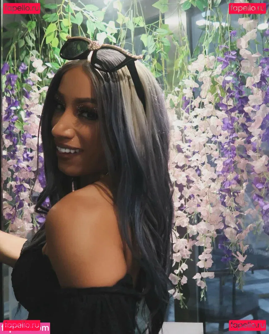 Sasha Banks Onlyfans Photo Gallery 