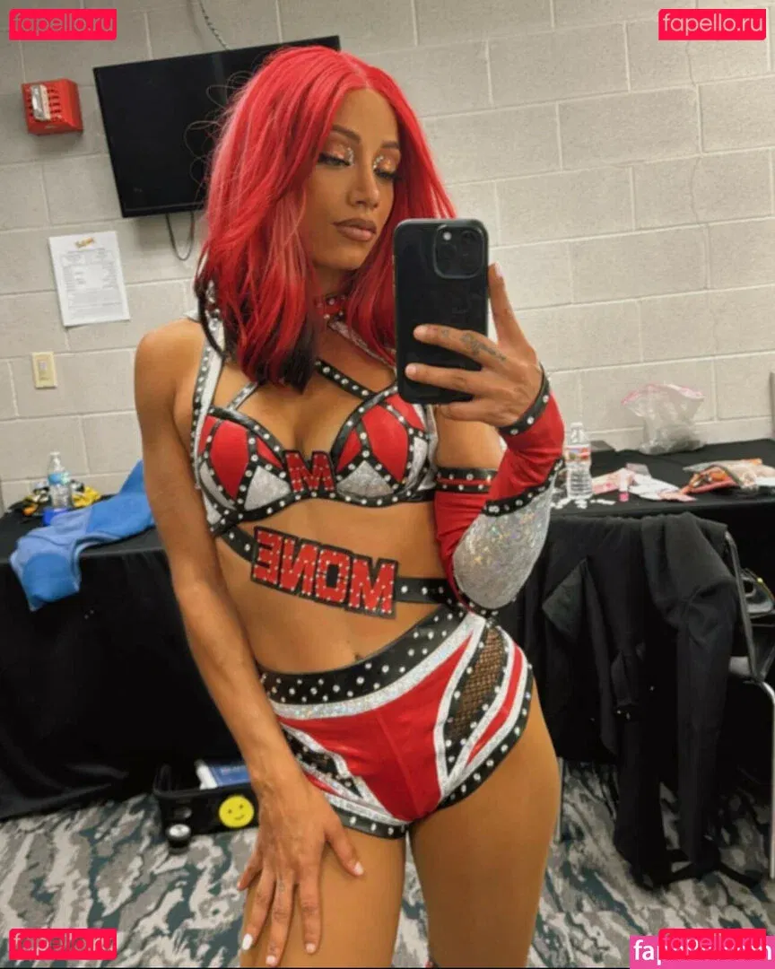 Sasha Banks Onlyfans Photo Gallery 