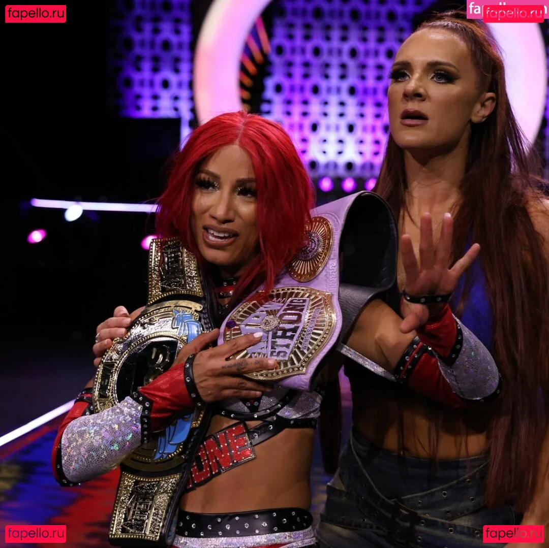 Sasha Banks Onlyfans Photo Gallery 
