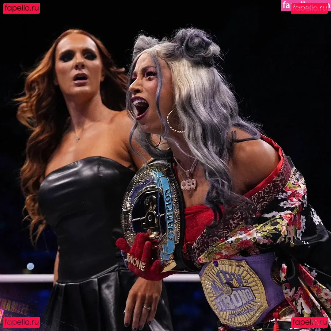 Sasha Banks Onlyfans Photo Gallery 