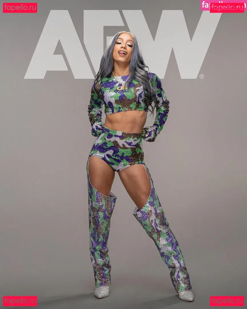 Sasha Banks Onlyfans Photo Gallery 