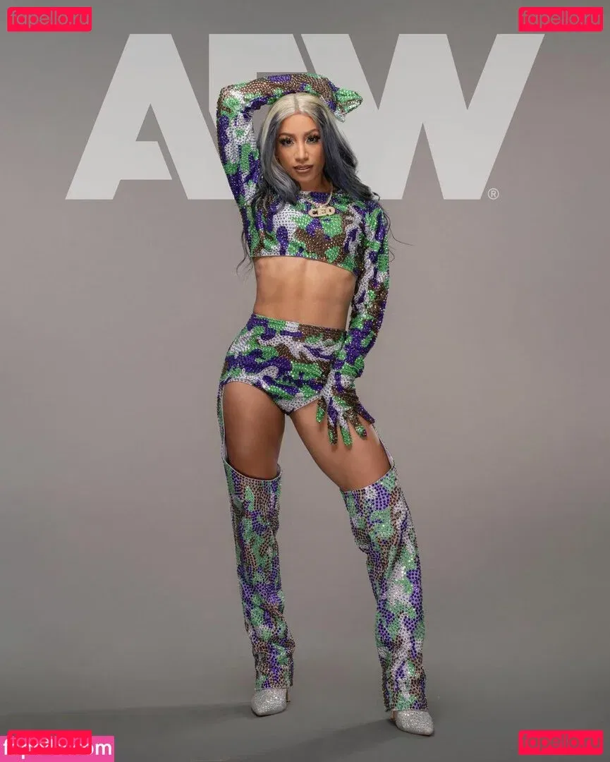 Sasha Banks Onlyfans Photo Gallery 