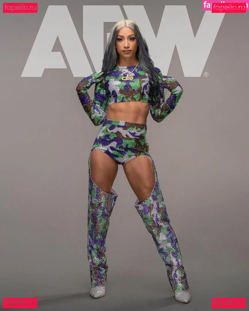 Sasha Banks Onlyfans Photo Gallery 