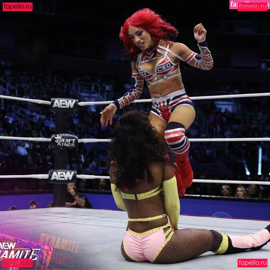 Sasha Banks Onlyfans Photo Gallery 