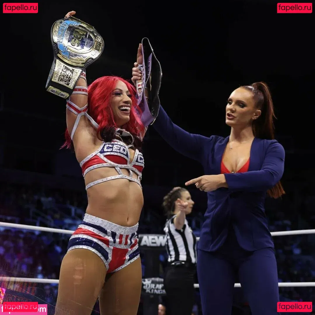 Sasha Banks Onlyfans Photo Gallery 