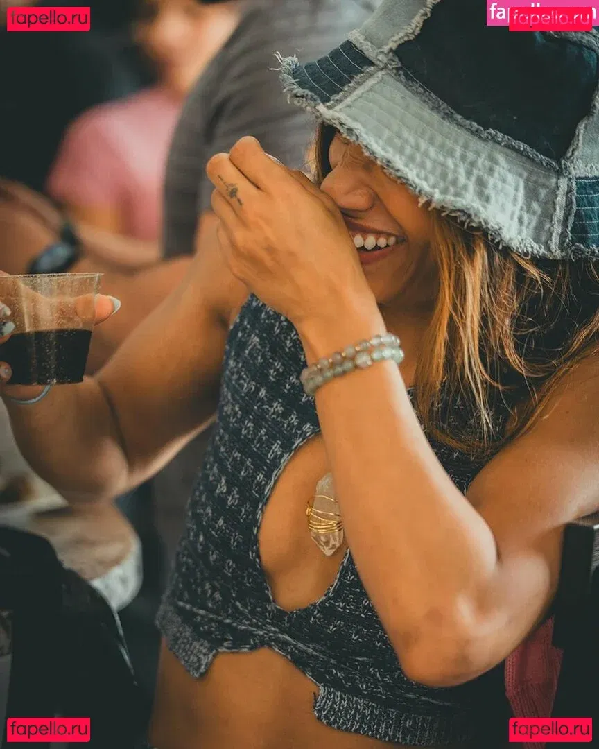 Sasha Banks Onlyfans Photo Gallery 