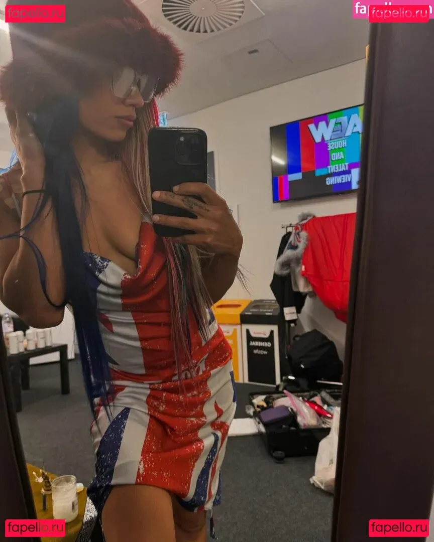 Sasha Banks Onlyfans Photo Gallery 
