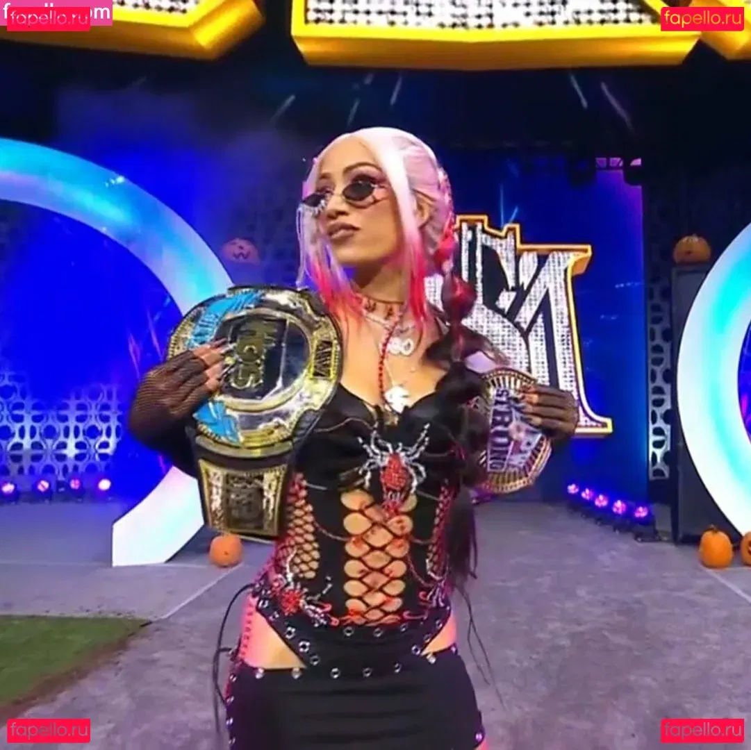 Sasha Banks Onlyfans Photo Gallery 