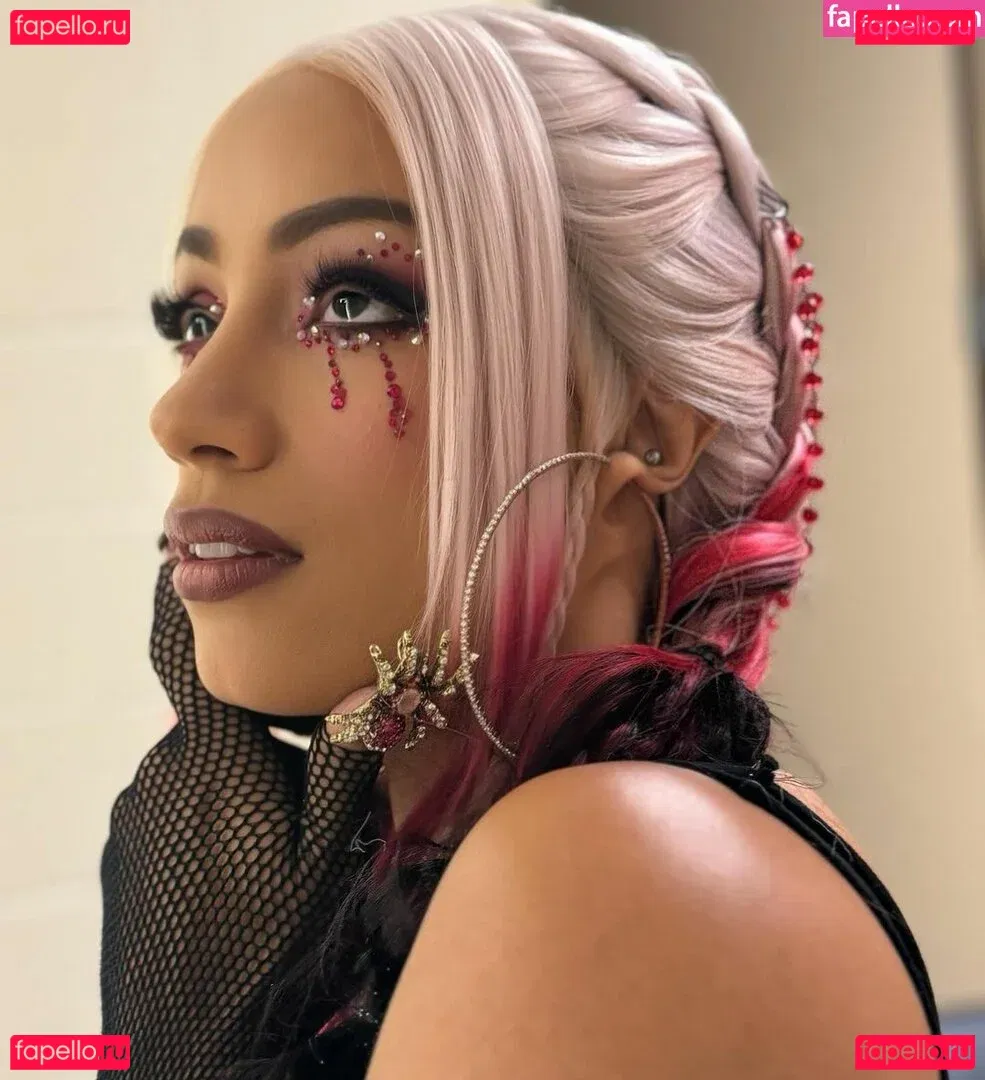 Sasha Banks Onlyfans Photo Gallery 