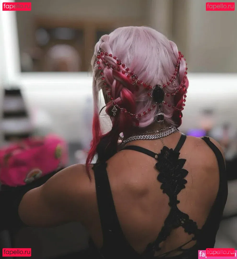 Sasha Banks Onlyfans Photo Gallery 