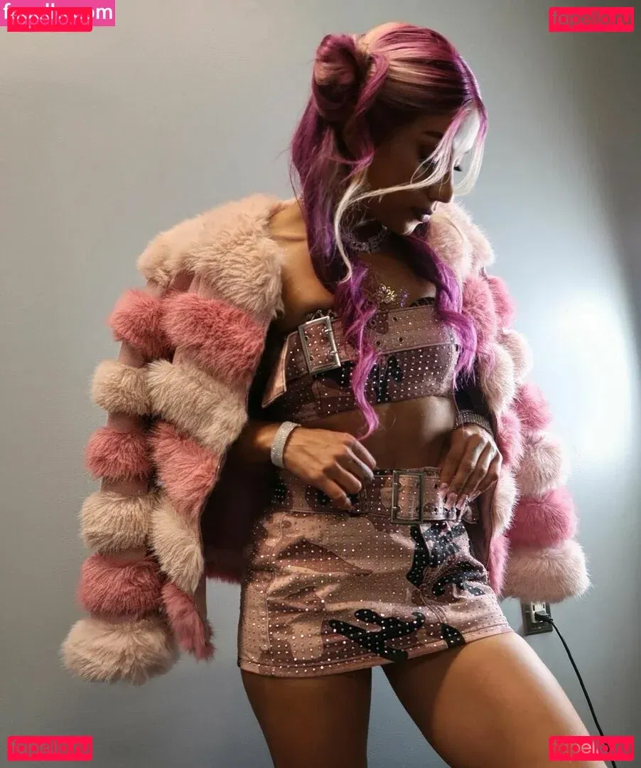 Sasha Banks Onlyfans Photo Gallery 