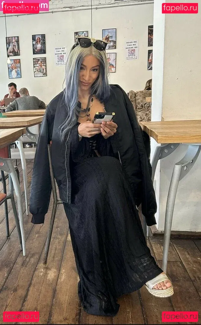 Sasha Banks Onlyfans Photo Gallery 