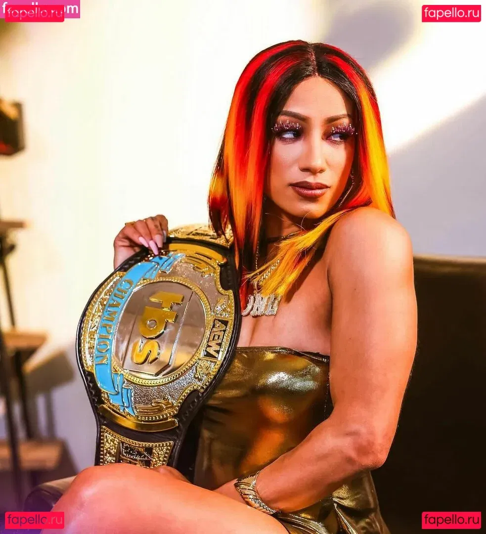 Sasha Banks Onlyfans Photo Gallery 