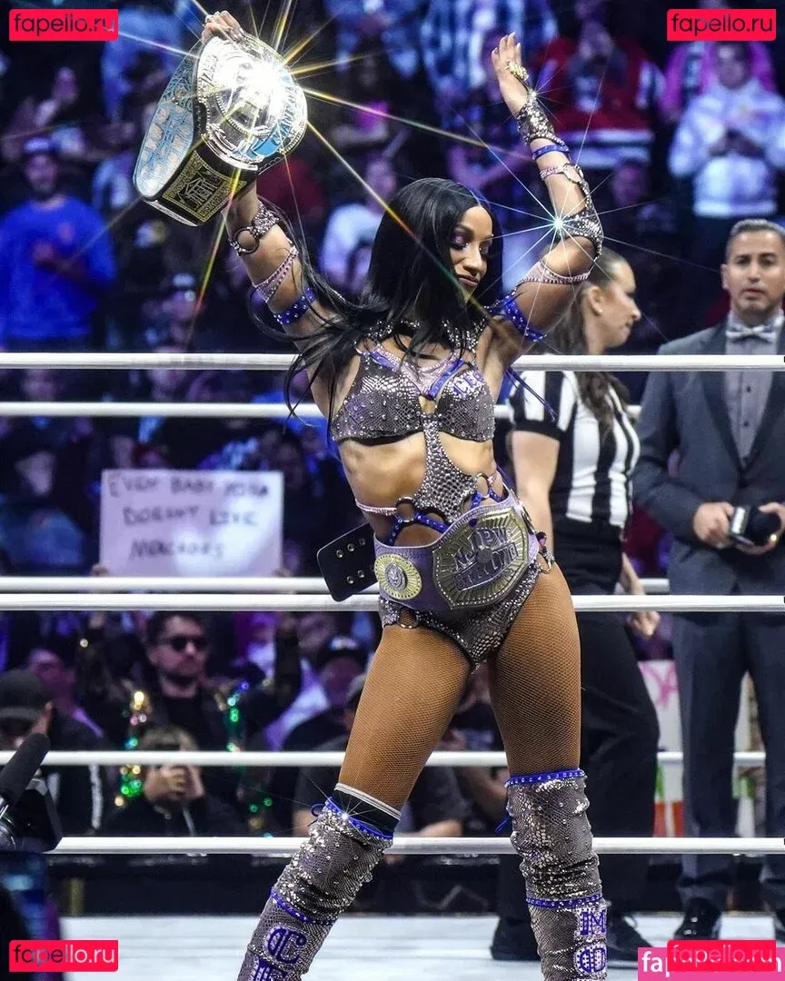 Sasha Banks Onlyfans Photo Gallery 