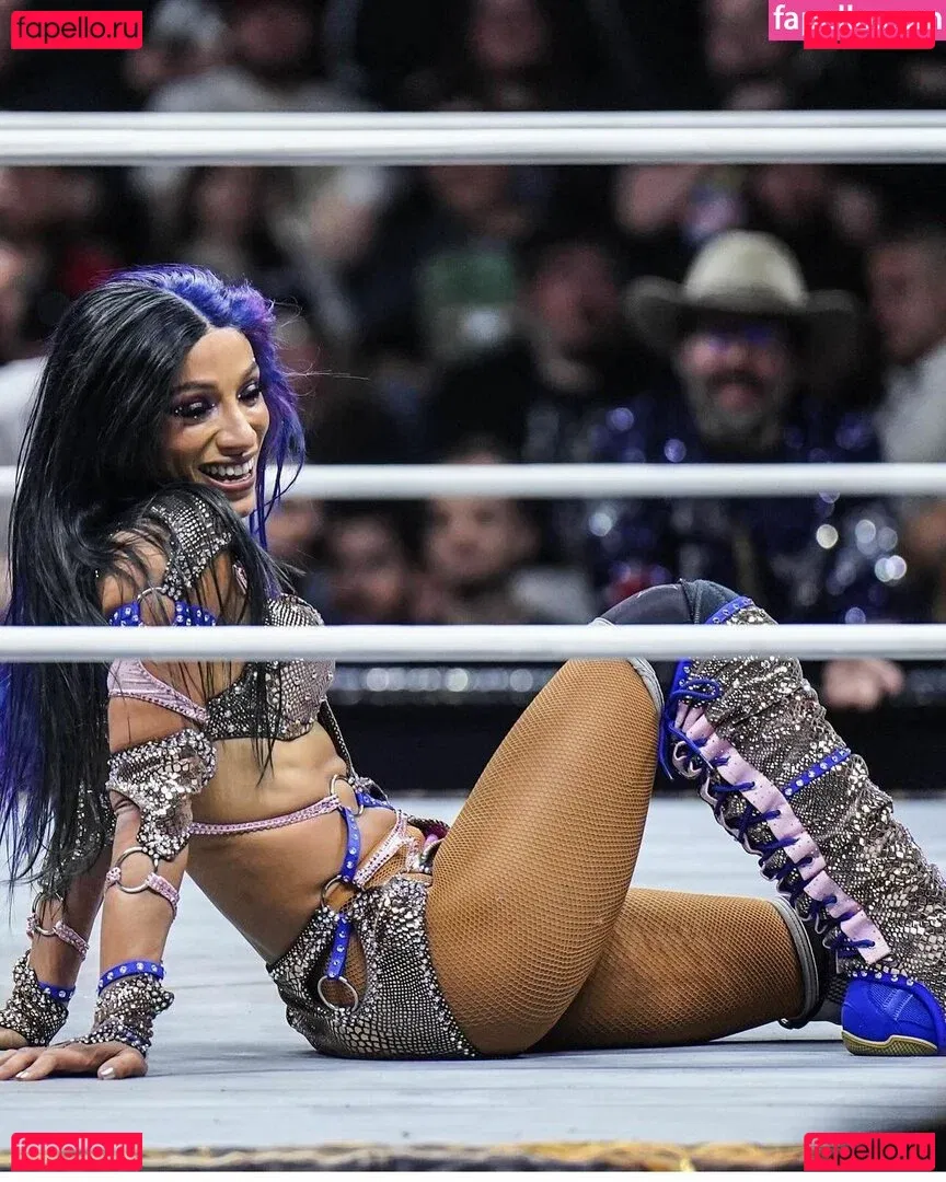 Sasha Banks Onlyfans Photo Gallery 
