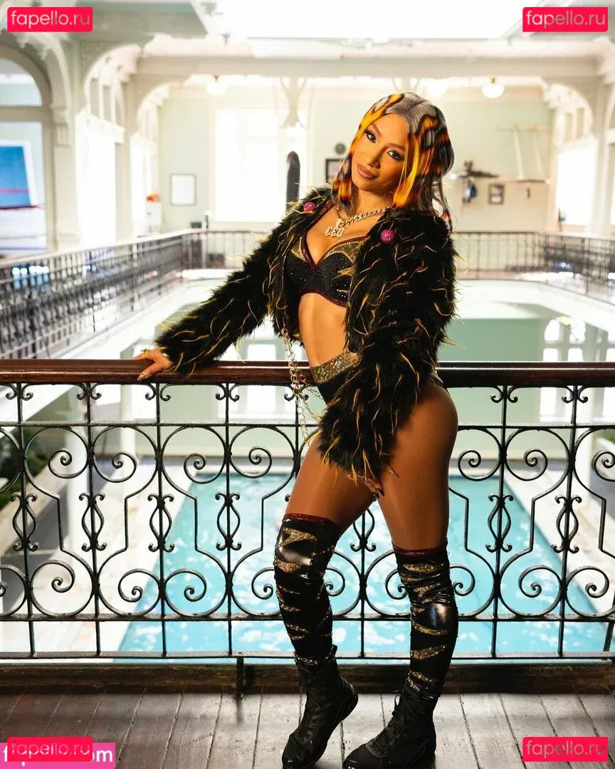 Sasha Banks Onlyfans Photo Gallery 