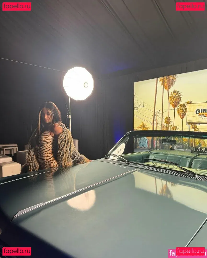 Sasha Banks Onlyfans Photo Gallery 