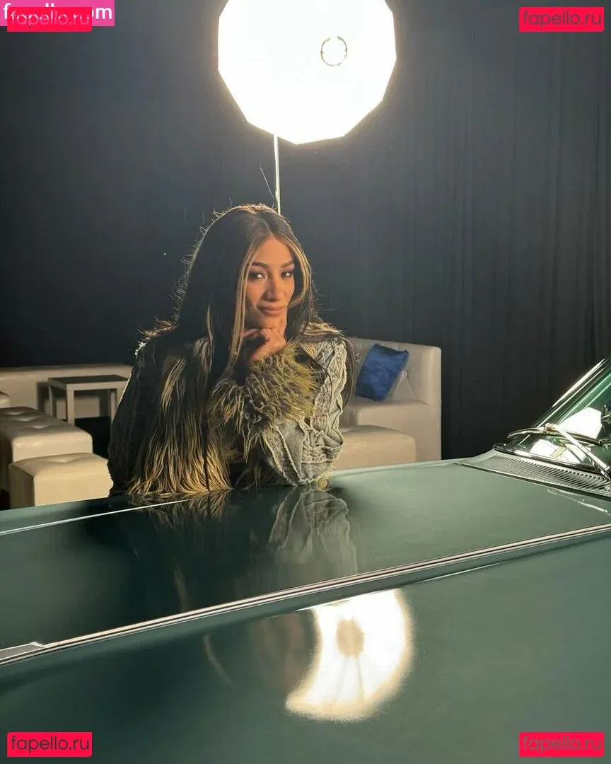 Sasha Banks Onlyfans Photo Gallery 