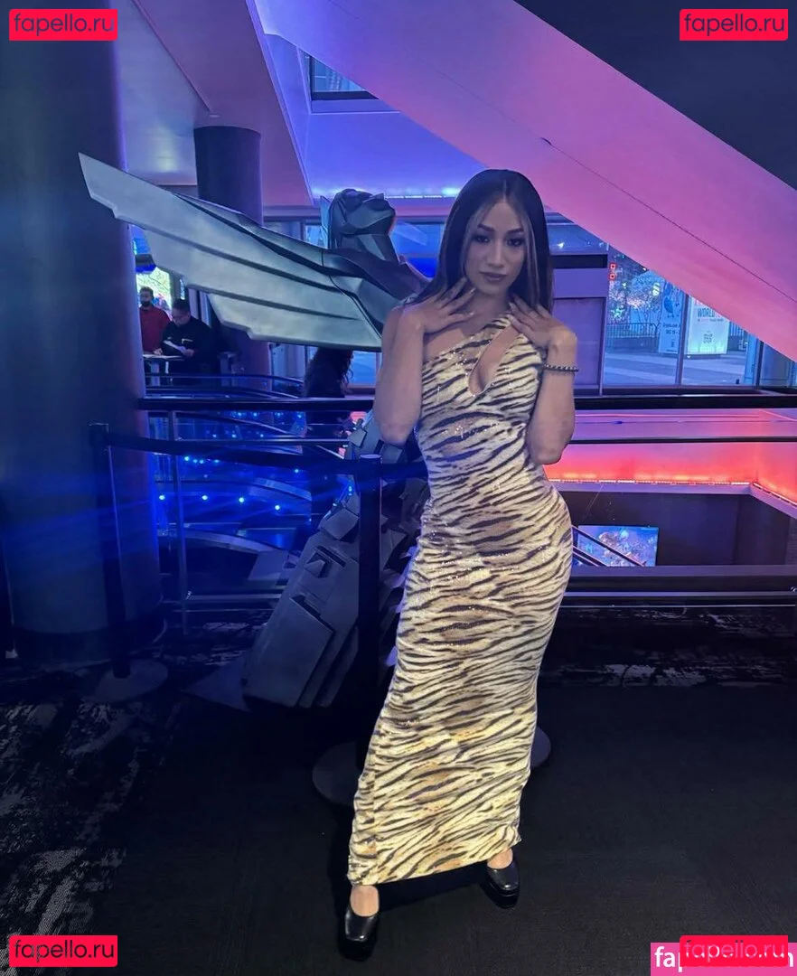 Sasha Banks Onlyfans Photo Gallery 