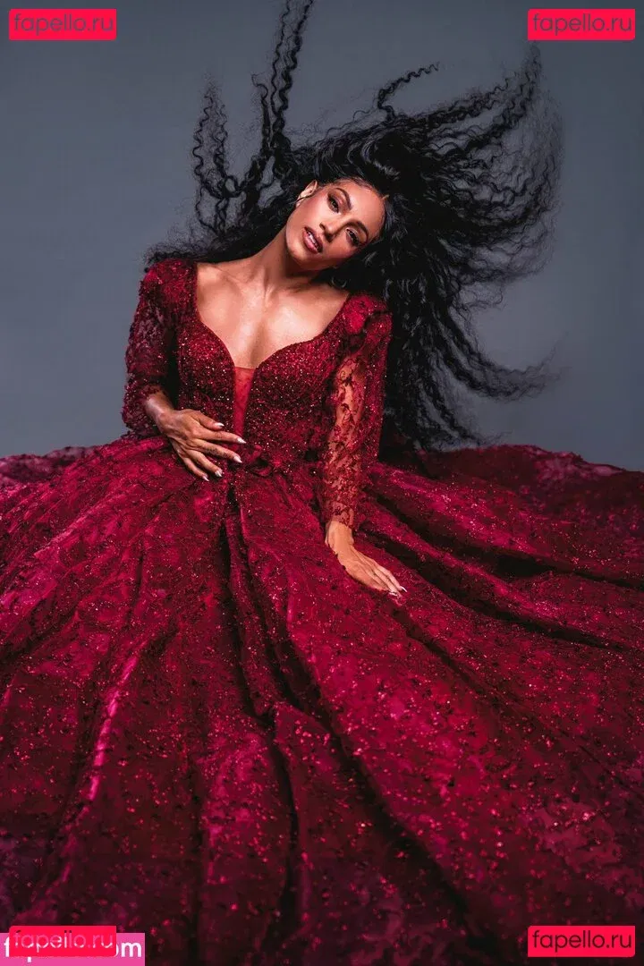 Sasha Banks Onlyfans Photo Gallery 