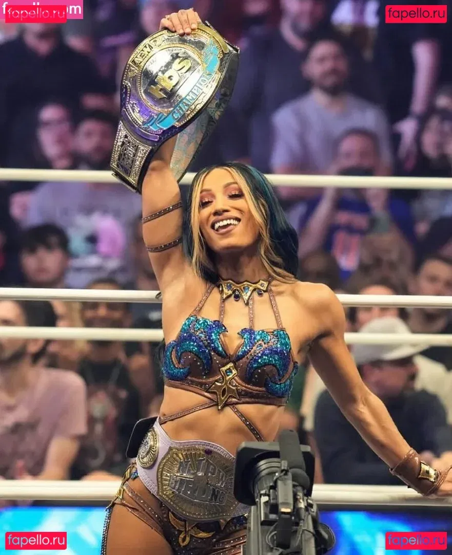 Sasha Banks Onlyfans Photo Gallery 