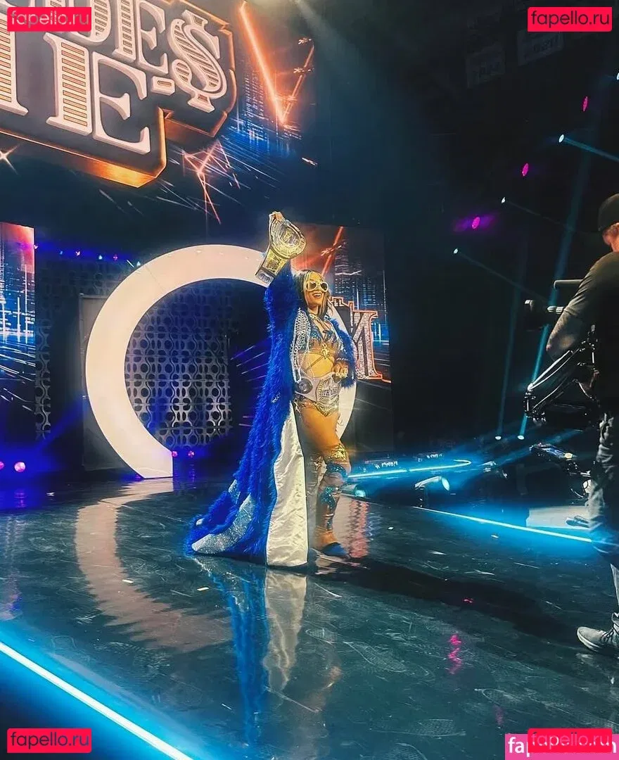 Sasha Banks Onlyfans Photo Gallery 