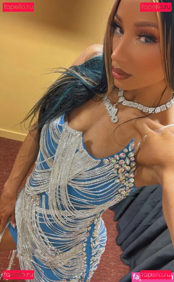 Sasha Banks Onlyfans Photo Gallery 
