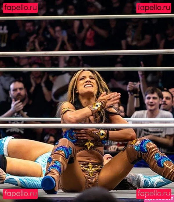 Sasha Banks Onlyfans Photo Gallery 