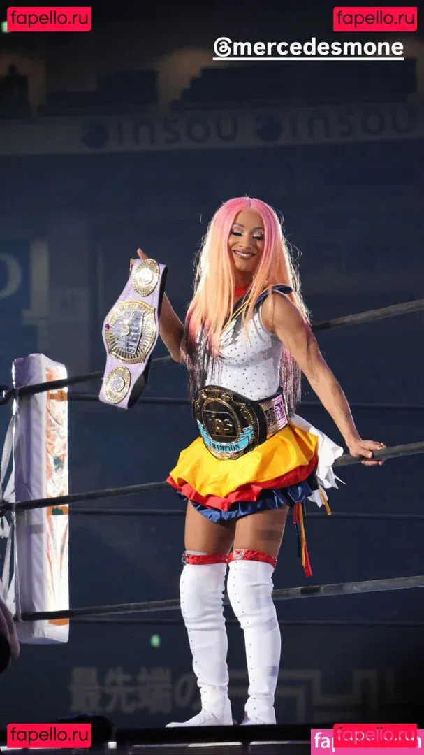 Sasha Banks Onlyfans Photo Gallery 