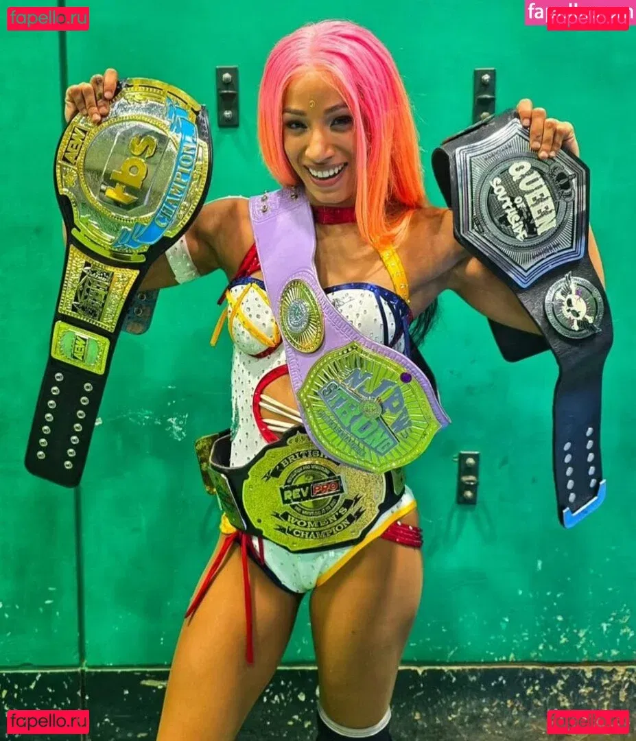 Sasha Banks Onlyfans Photo Gallery 