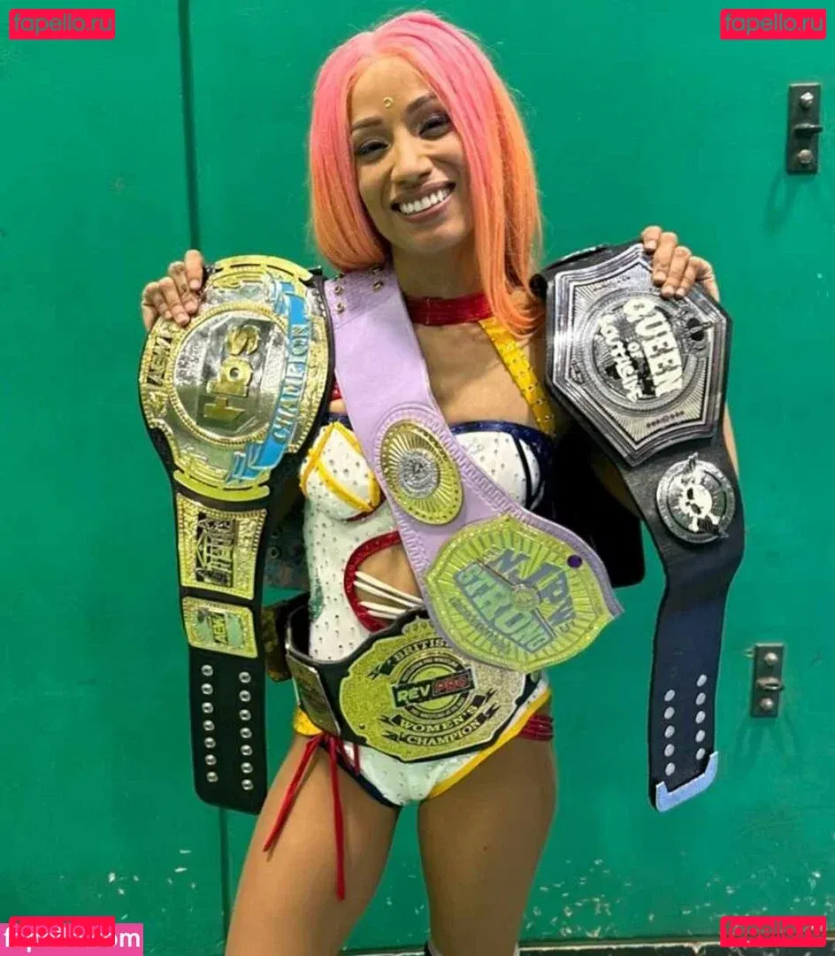 Sasha Banks Onlyfans Photo Gallery 