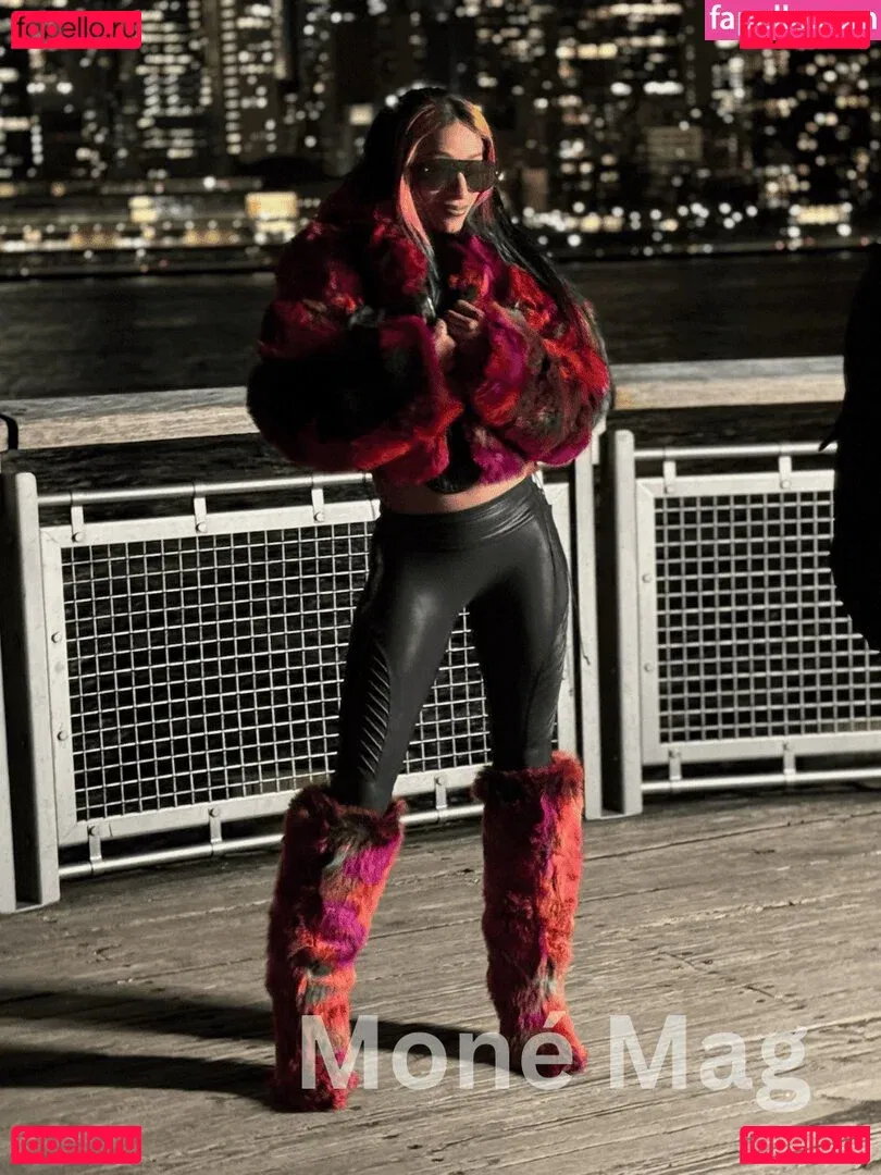 Sasha Banks Onlyfans Photo Gallery 