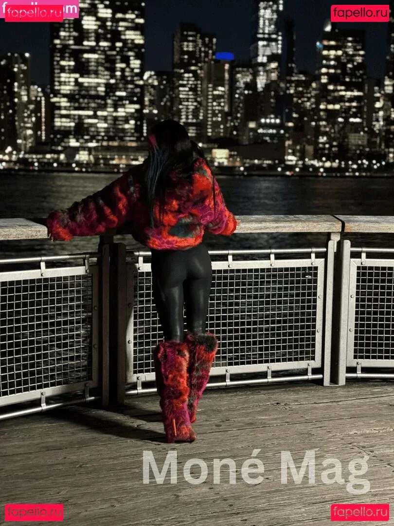 Sasha Banks Onlyfans Photo Gallery 