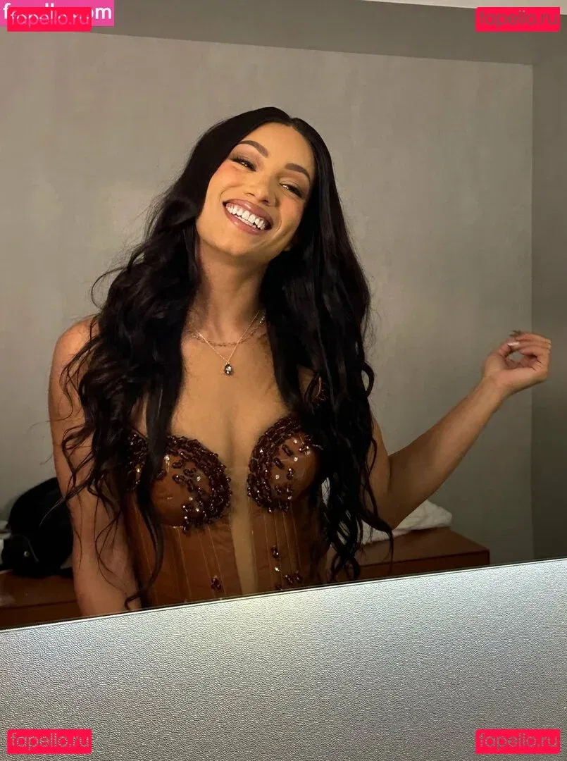 Sasha Banks Onlyfans Photo Gallery 