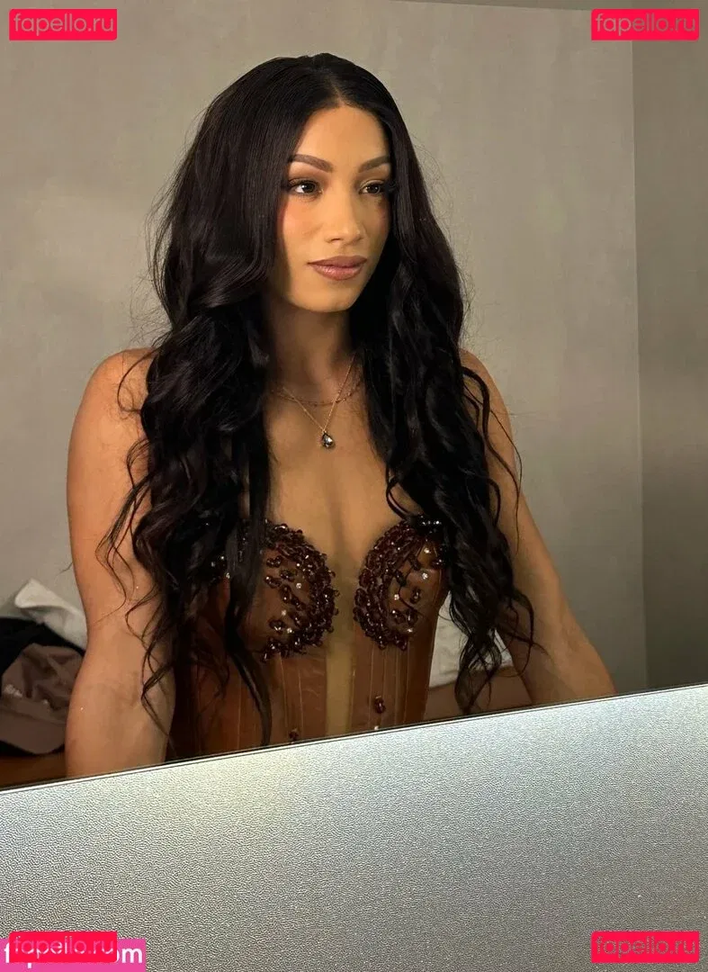 Sasha Banks Onlyfans Photo Gallery 