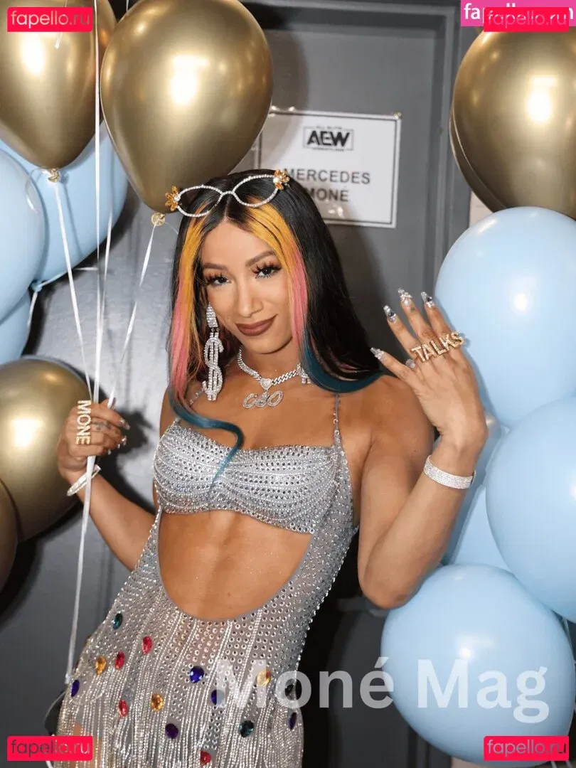 Sasha Banks Onlyfans Photo Gallery 