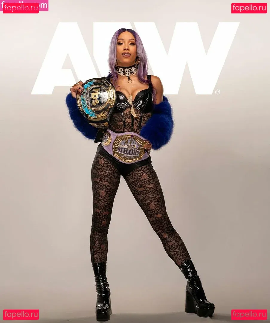 Sasha Banks Onlyfans Photo Gallery 