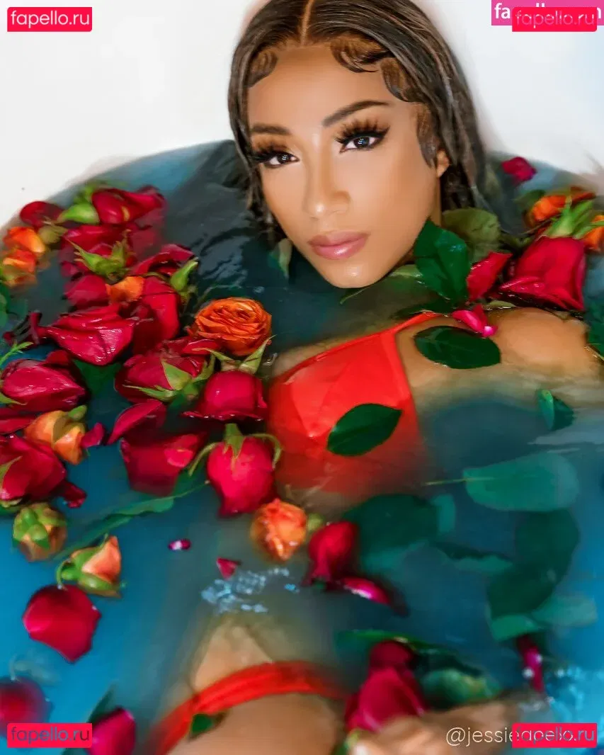 Sasha Banks Onlyfans Photo Gallery 