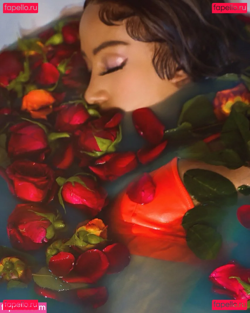 Sasha Banks Onlyfans Photo Gallery 